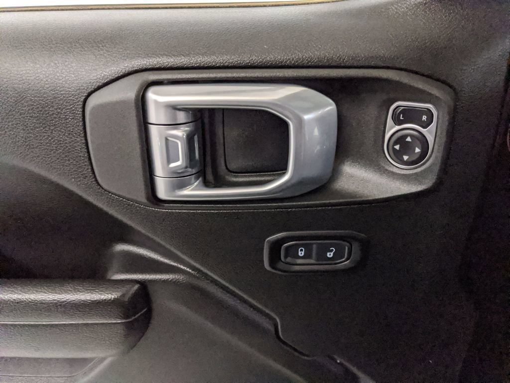 Used 2023 Jeep Wrangler Unlimited Rubicon 4xe AWD/4WD image 61