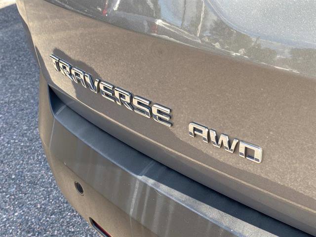 Used 2018 Chevrolet Traverse LT image 11