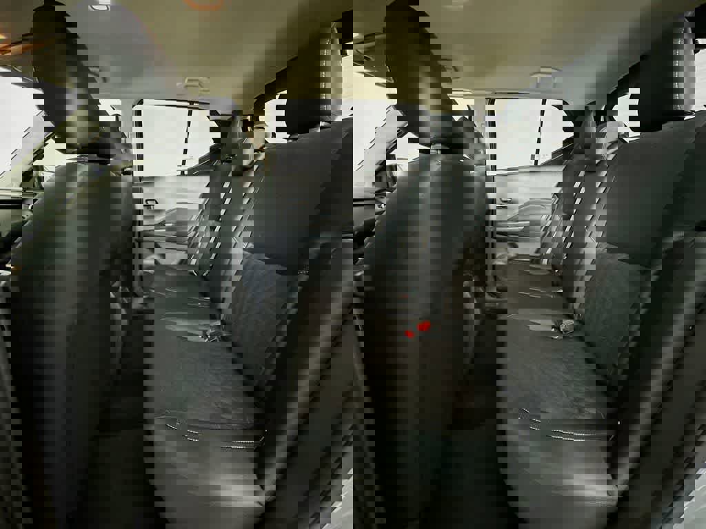 Used 2023 Nissan Kicks SV image 16