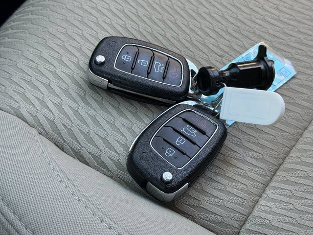 Used 2017 Hyundai Santa Fe Sport AWD/4WD image 37