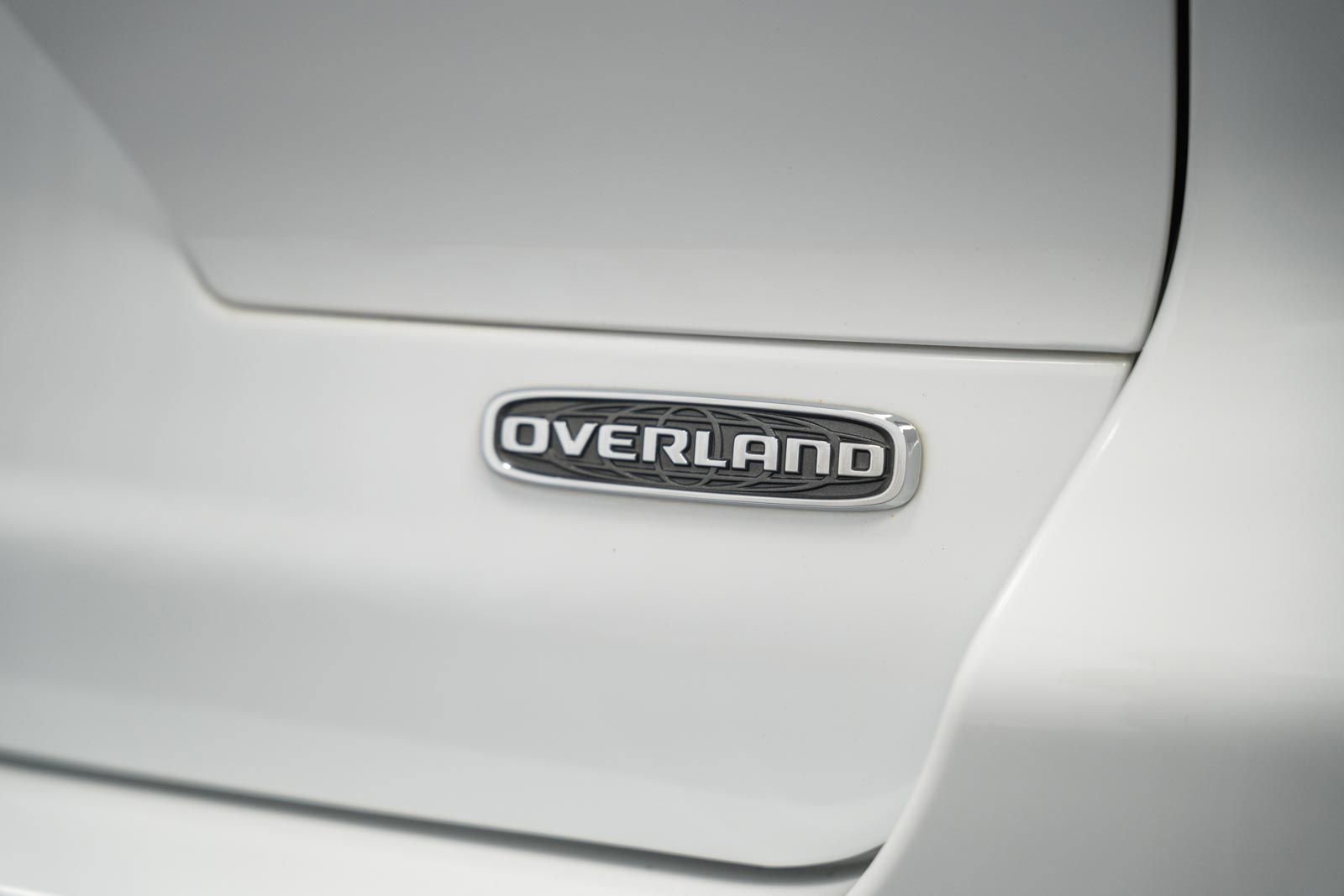 Used 2021 Jeep Grand Cherokee L Overland w/ Advanced Protech Group III AWD/4WD image 8
