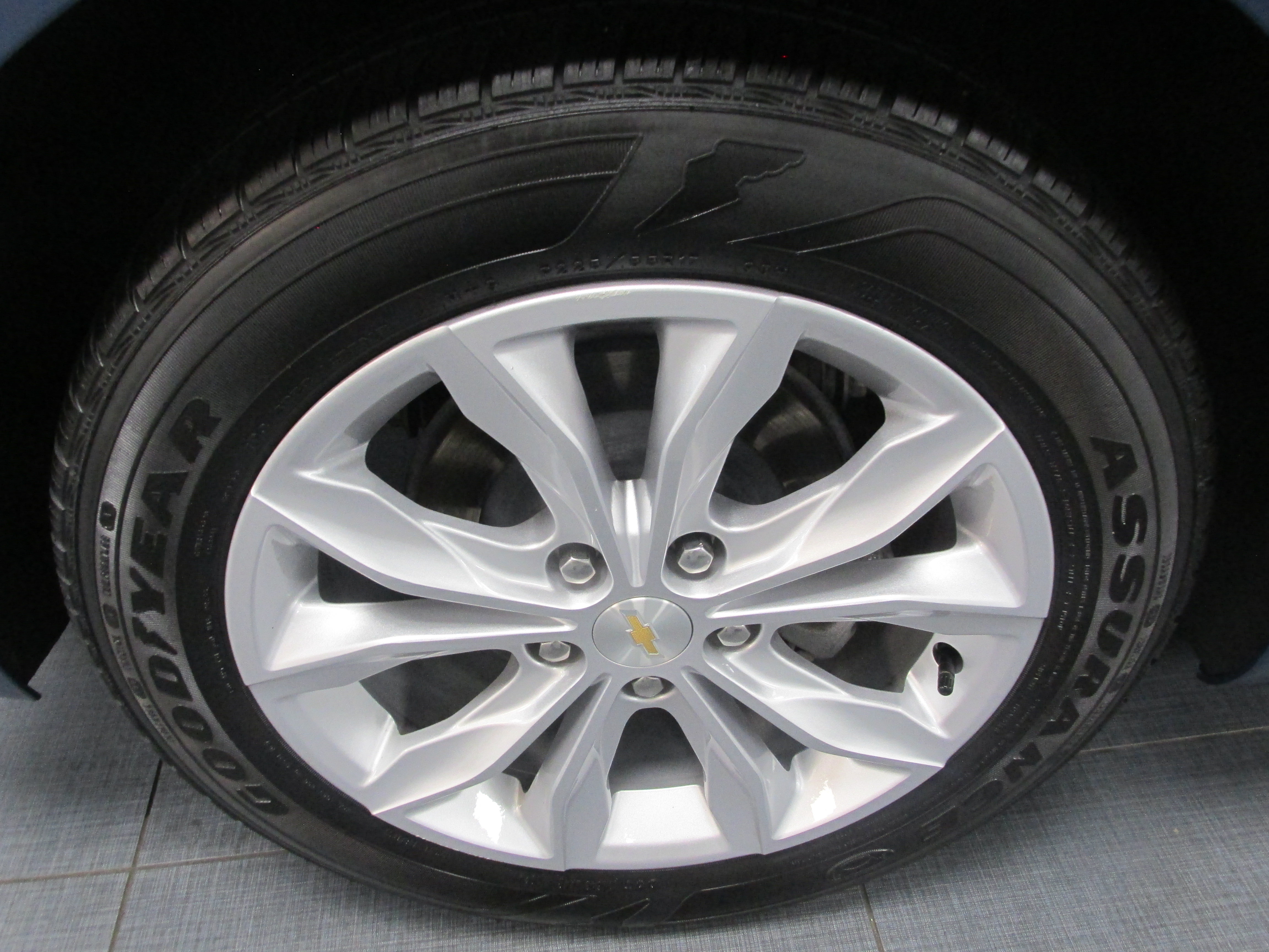 Used 2025 Chevrolet Malibu LT FWD image 16