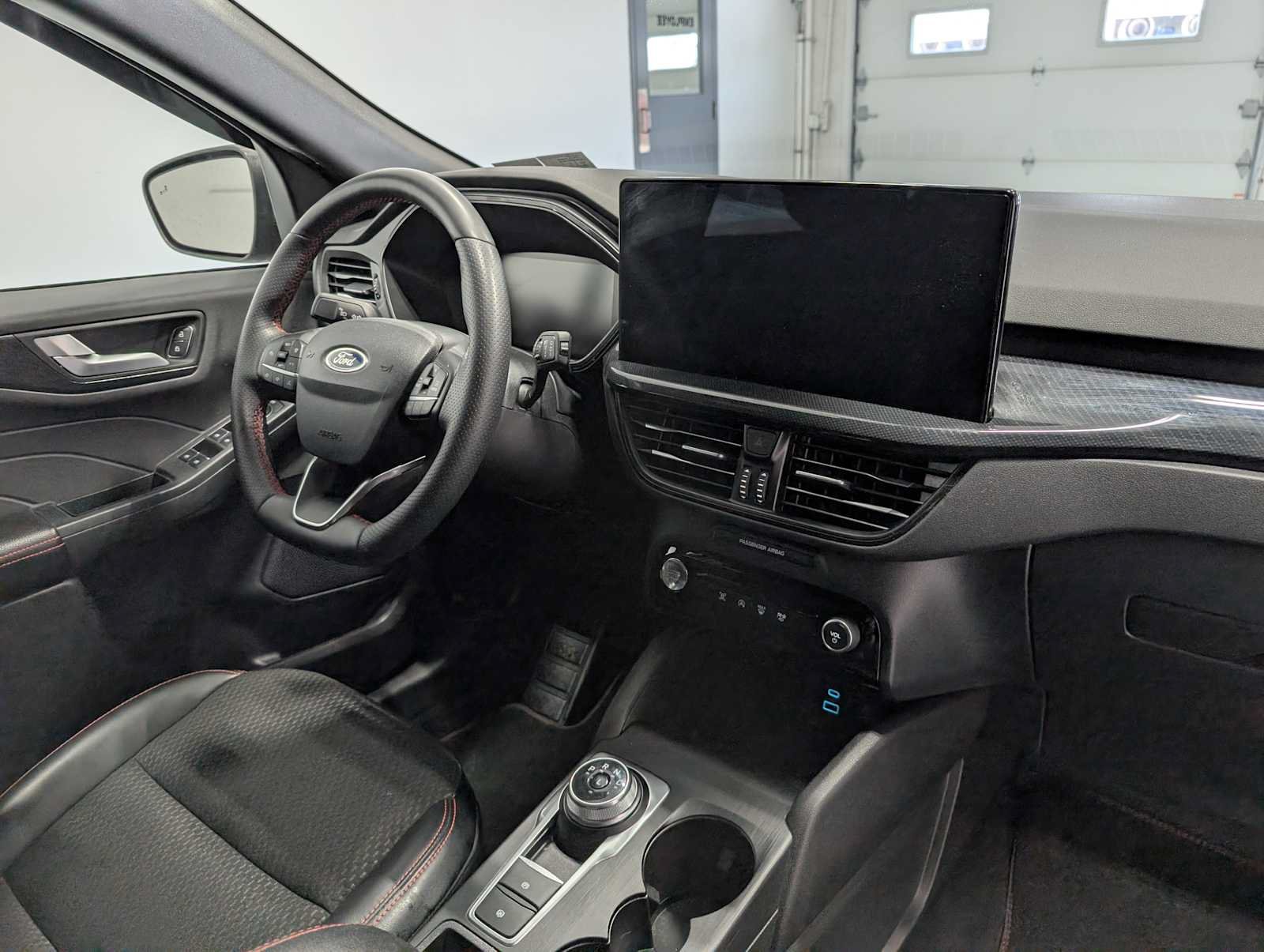 Certified 2023 Ford Escape ST-Line w/ Tech Pack #1 AWD/4WD image 40