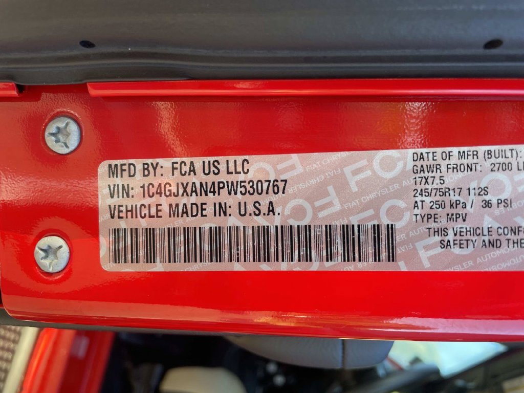 Used 2023 Jeep Wrangler Sport AWD/4WD image 18