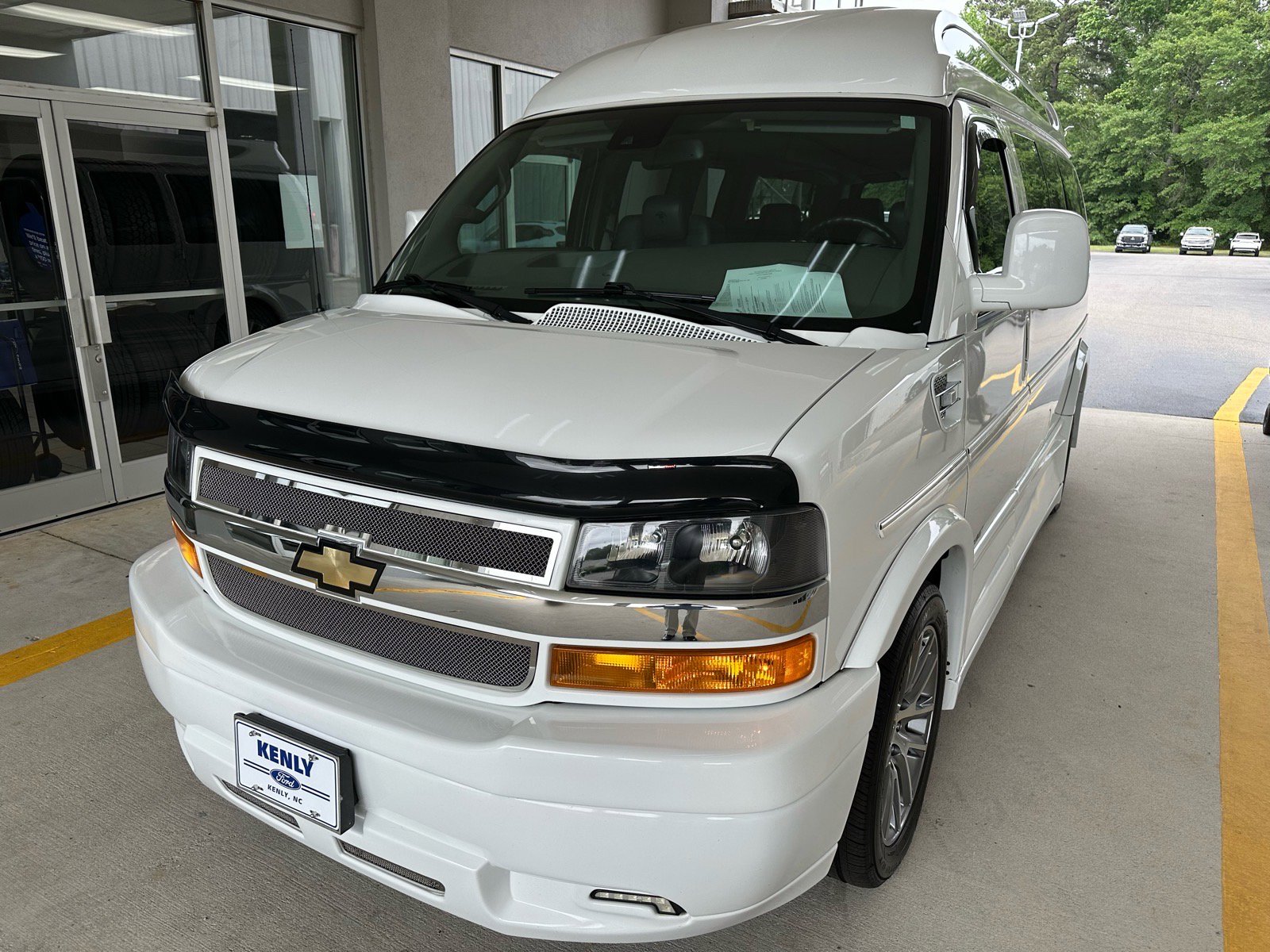 Used 2020 Chevrolet Express 2500 w/ Enhanced Convenience Package