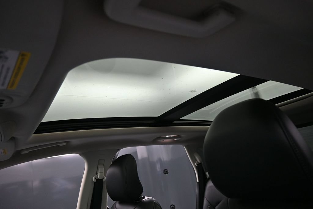 Certified 2018 Ford Edge SEL w/ Equipment Group 201A FWD image 19