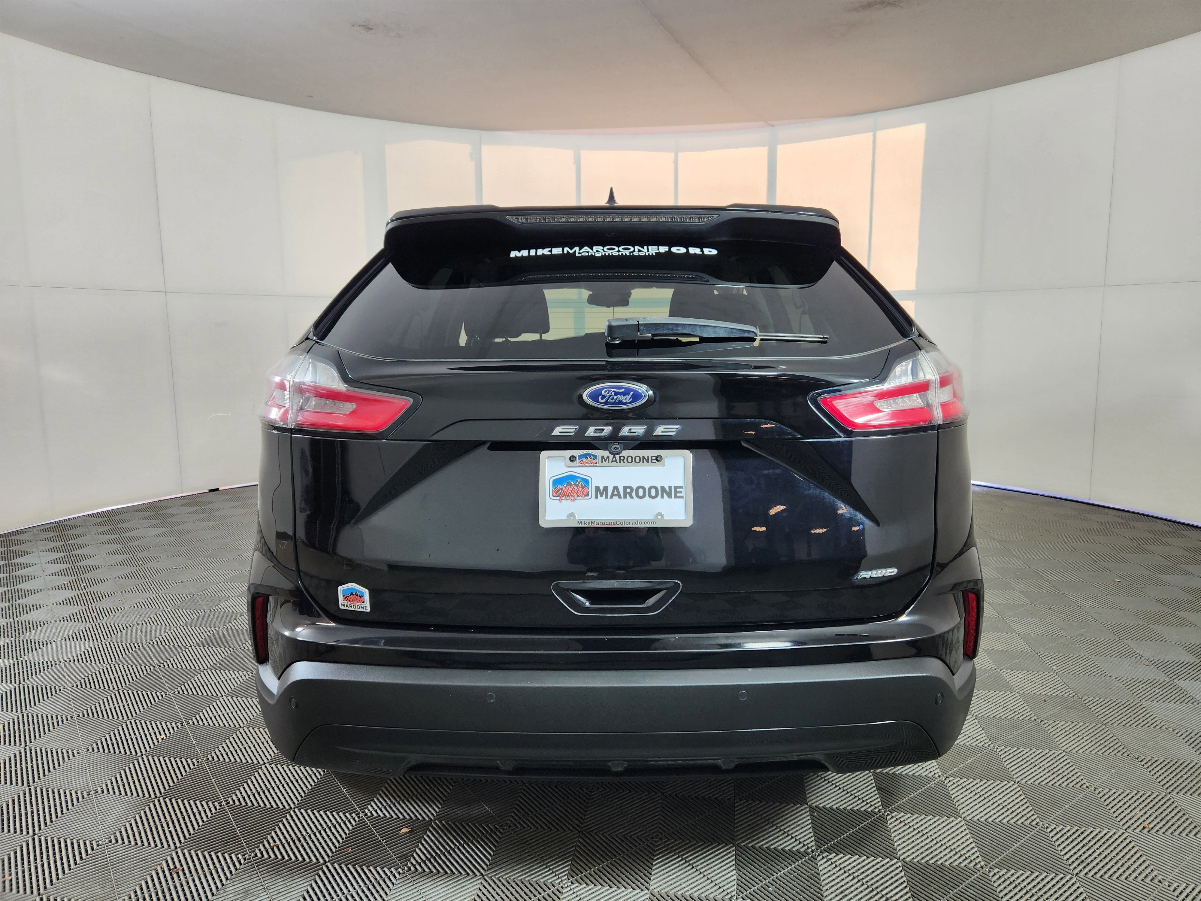 Certified 2021 Ford Edge SE image 4