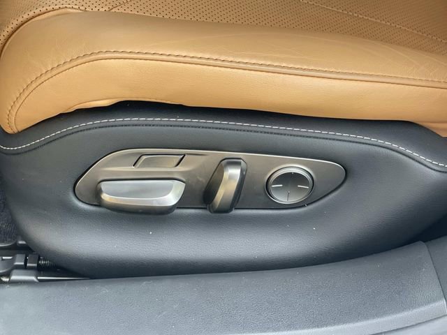 Used 2021 Lexus LS 500 w/ Accessory Package (Z2) image 21