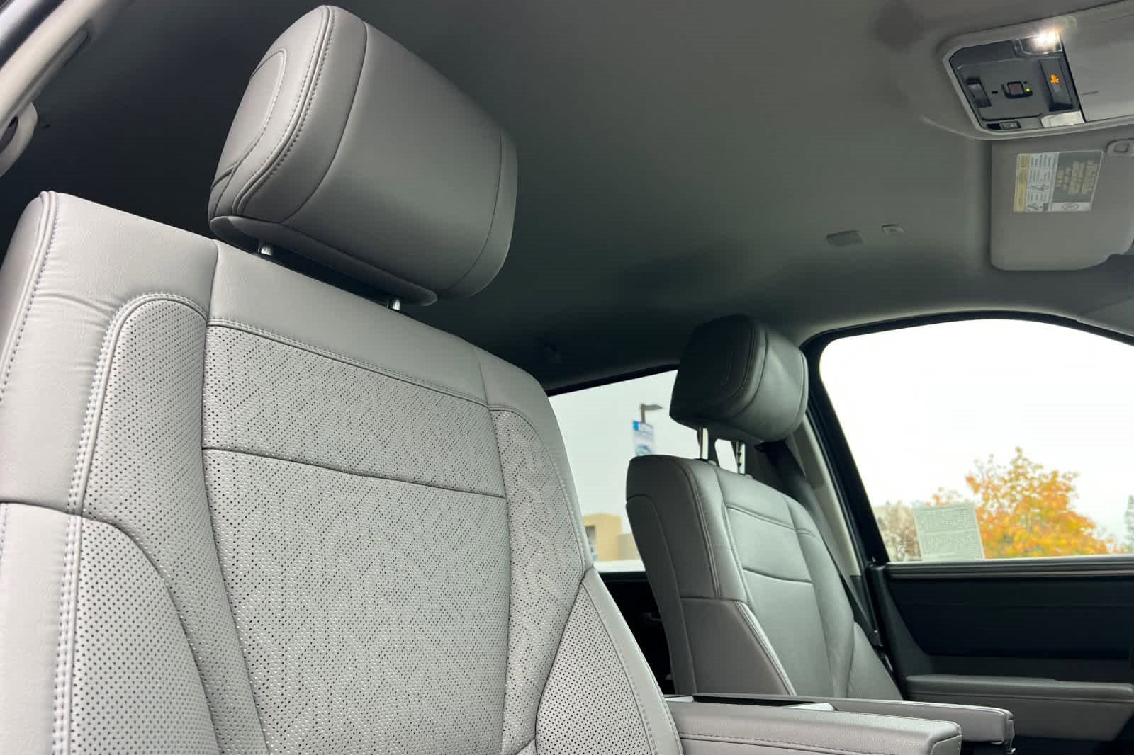 Used 2023 Toyota Tundra Limited image 16