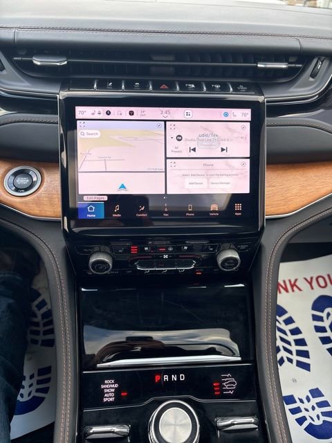 Used 2022 Jeep Grand Cherokee Summit image 8