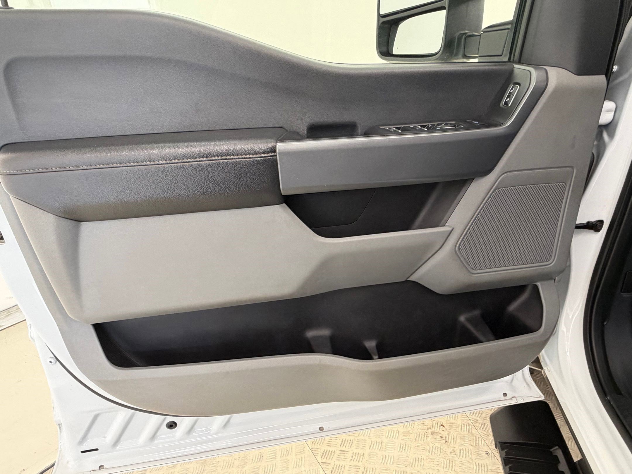 Certified 2024 Ford F350 XLT w/ FX4 Off-Road Package image 22