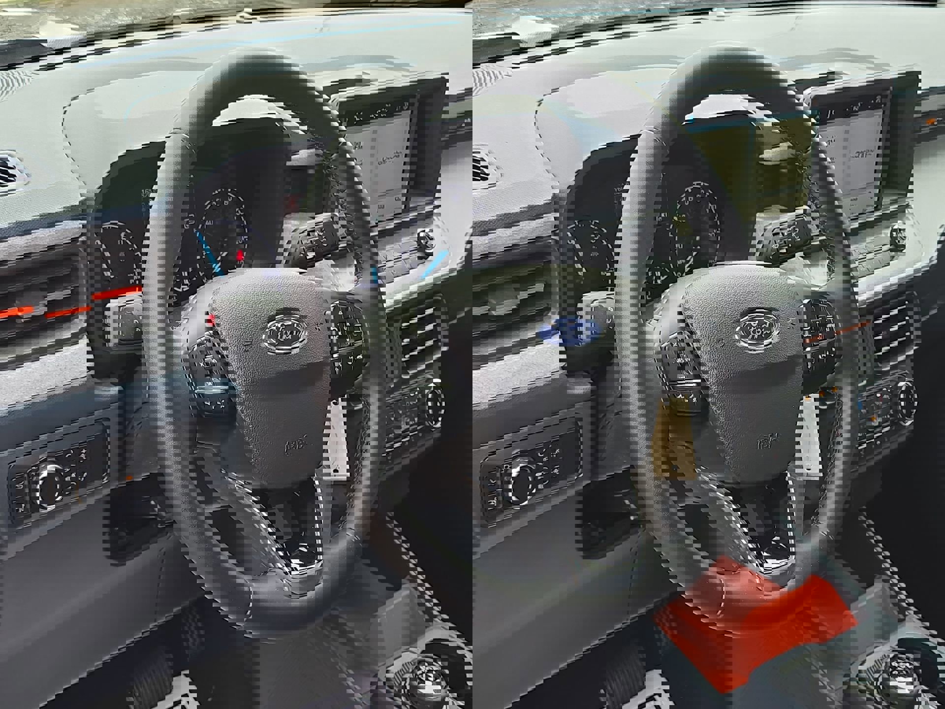 Certified 2024 Ford Maverick XLT w/ XLT Luxury Package image 14