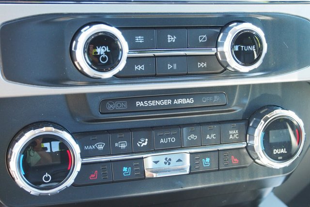 Certified 2022 Ford F250 Lariat w/ Lariat Ultimate Package AWD/4WD image 28
