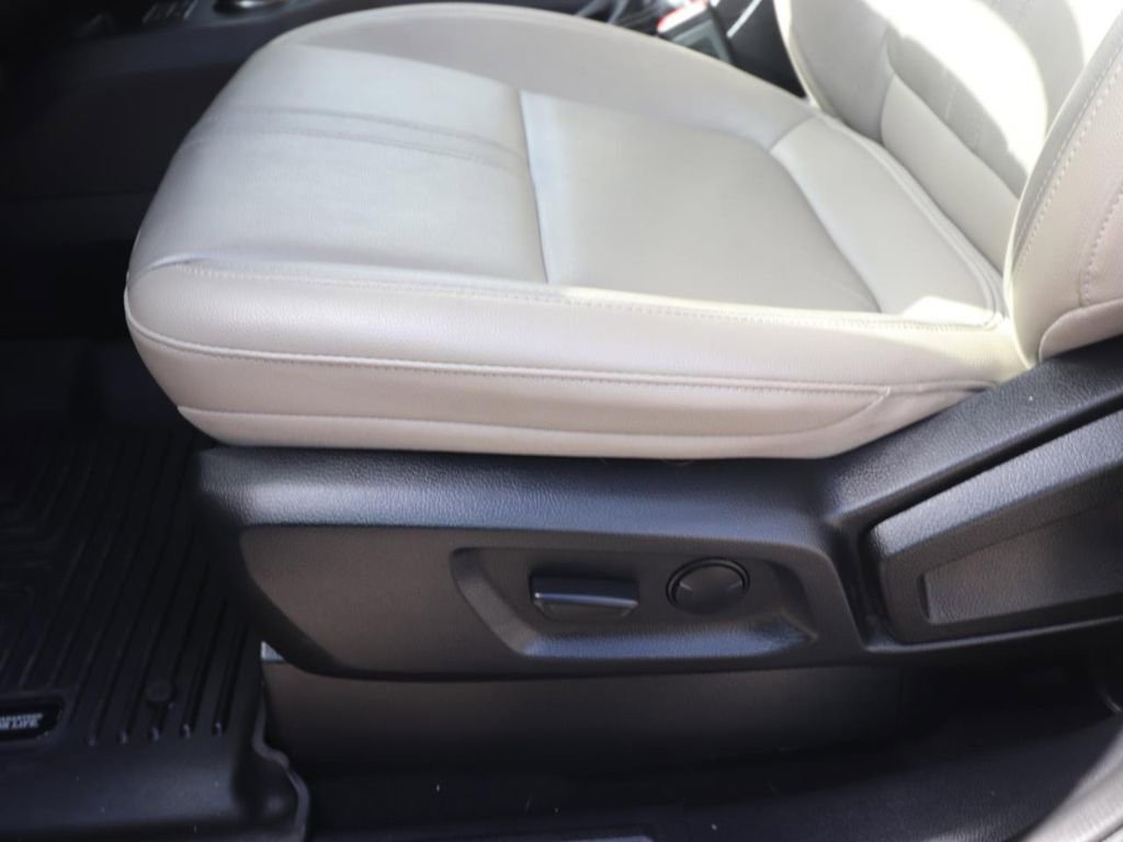 Certified 2019 Ford Ranger Lariat w/ Equipment Group 501A Mid AWD/4WD image 17