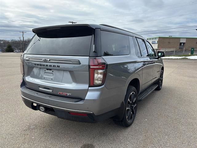 Used 2022 Chevrolet Suburban RST w/ Luxury Package image 5