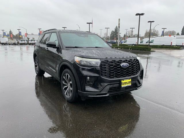 Certified 2025 Ford Explorer ST-Line image 9