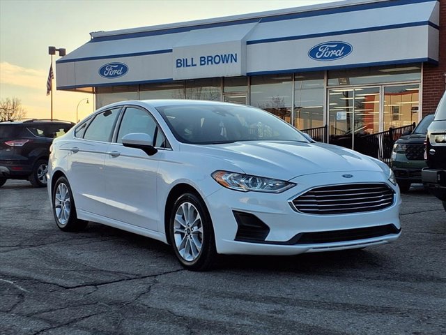 Certified 2020 Ford Fusion SE image 1