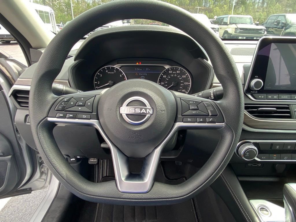 Used 2023 Nissan Altima 2.5 SV image 13