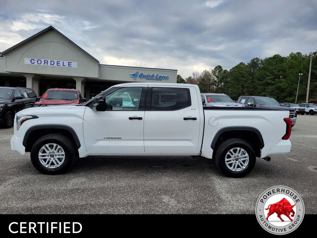 Used 2022 Toyota Tundra SR5 w/ SR5 Convenience Package AWD/4WD image 3