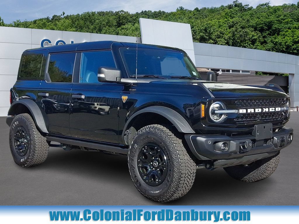 Certified 2025 Ford Bronco Badlands AWD/4WD image 1