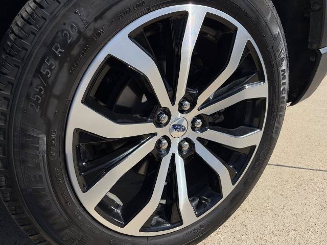 Certified 2025 Ford Explorer ST-Line AWD/4WD image 11