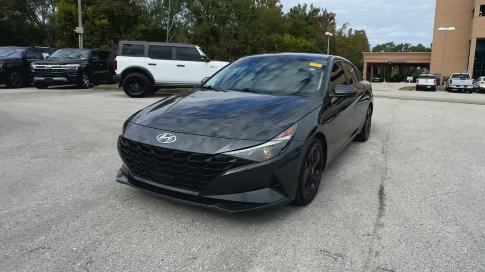 Used 2021 Hyundai Elantra SEL w/ Convenience Package image 10