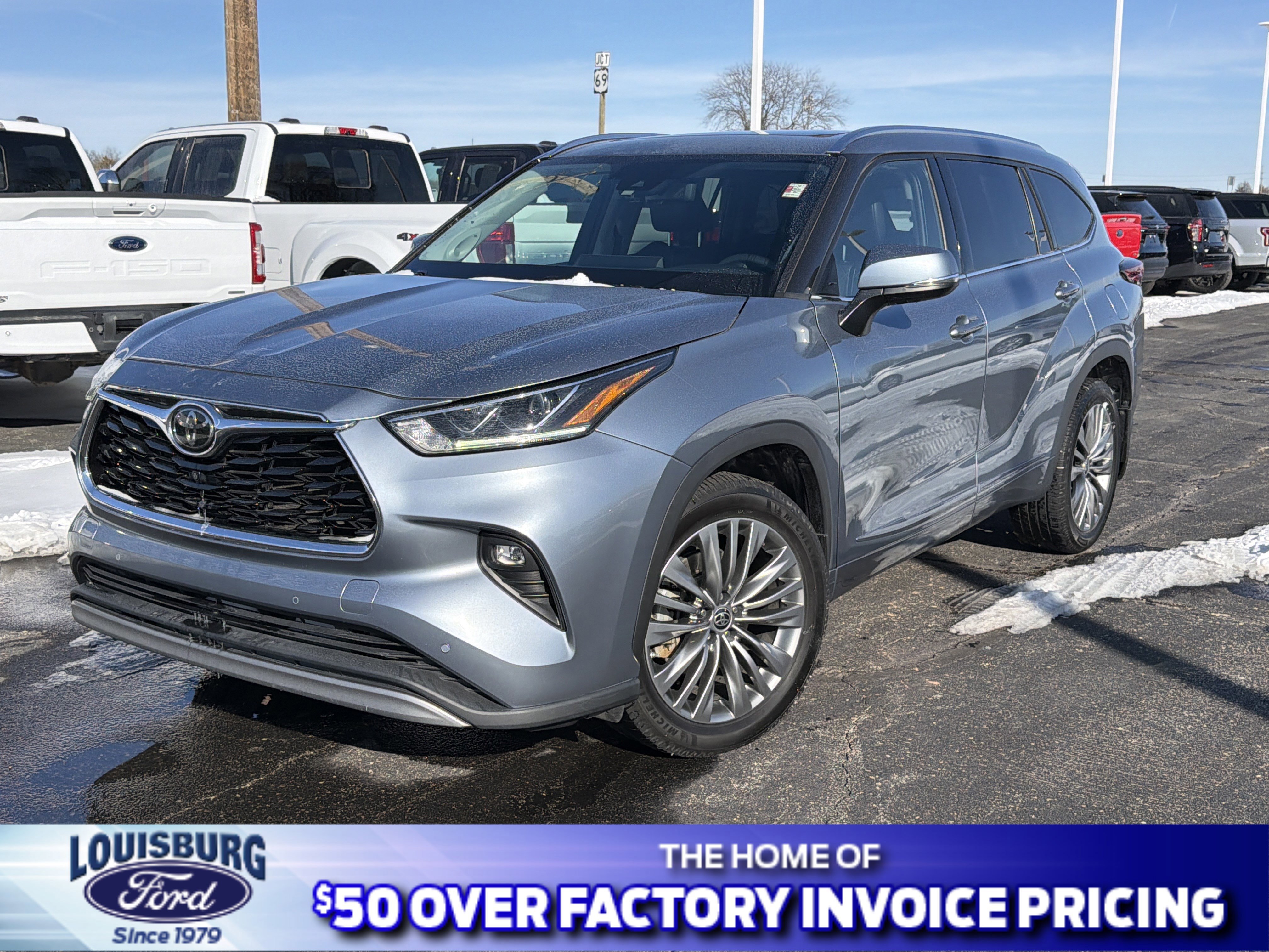 Used 2021 Toyota Highlander Platinum image 1