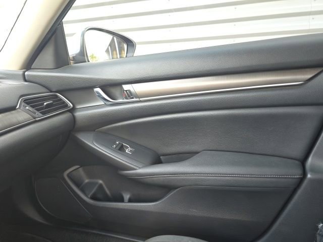 Used 2019 Honda Accord Hybrid image 10