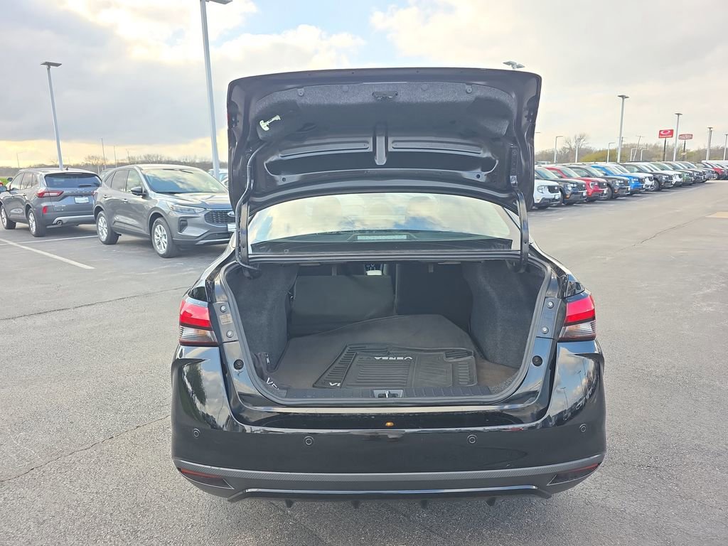 Used 2024 Nissan Versa SR w/ Trunk Package image 10