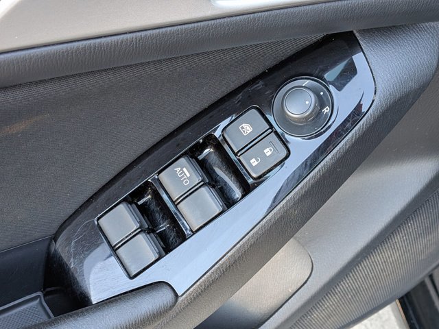 Used 2018 MAZDA MAZDA3 Sport image 15