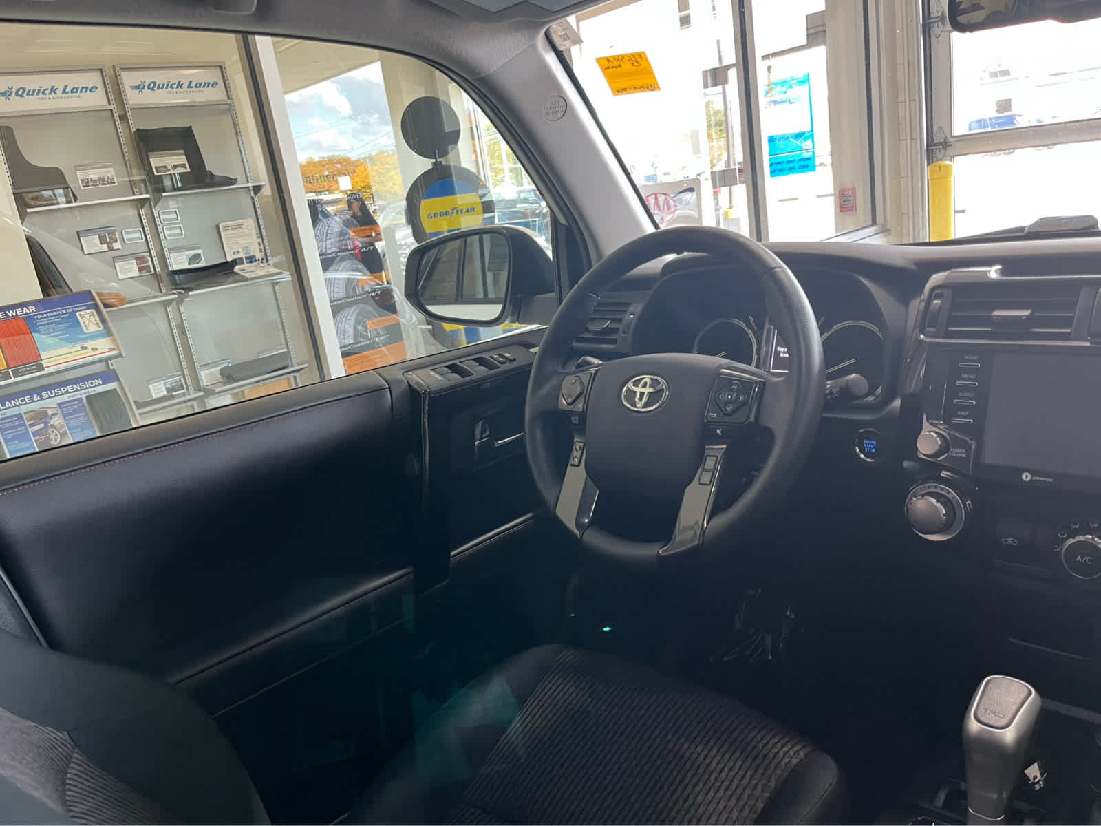 Used 2023 Toyota 4Runner TRD Off-Road AWD/4WD image 11