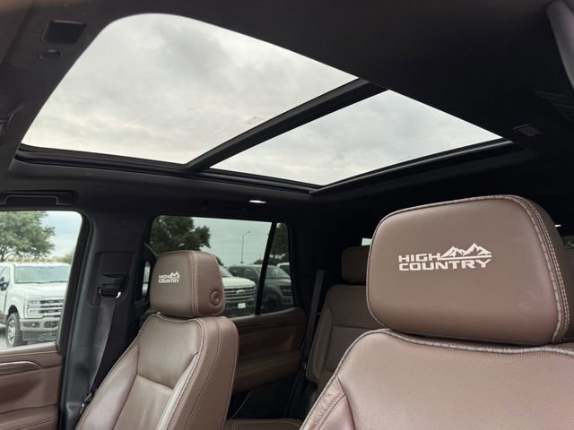 Used 2021 Chevrolet Tahoe High Country w/ Premium Package RWD image 34