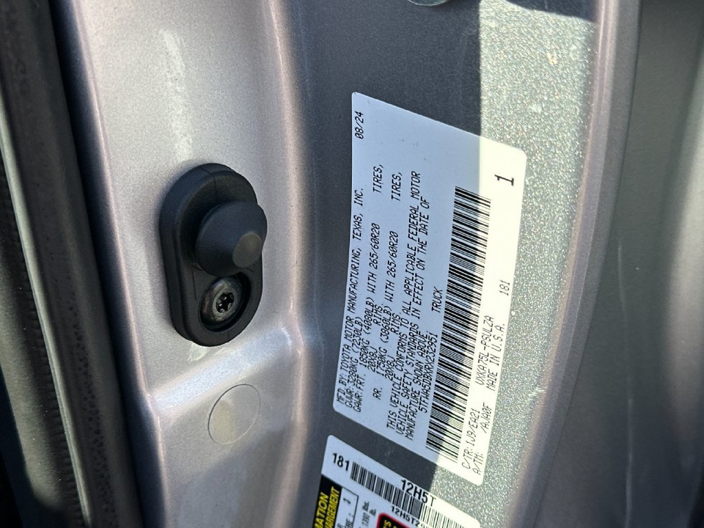 Used 2024 Toyota Tundra Limited AWD/4WD image 26