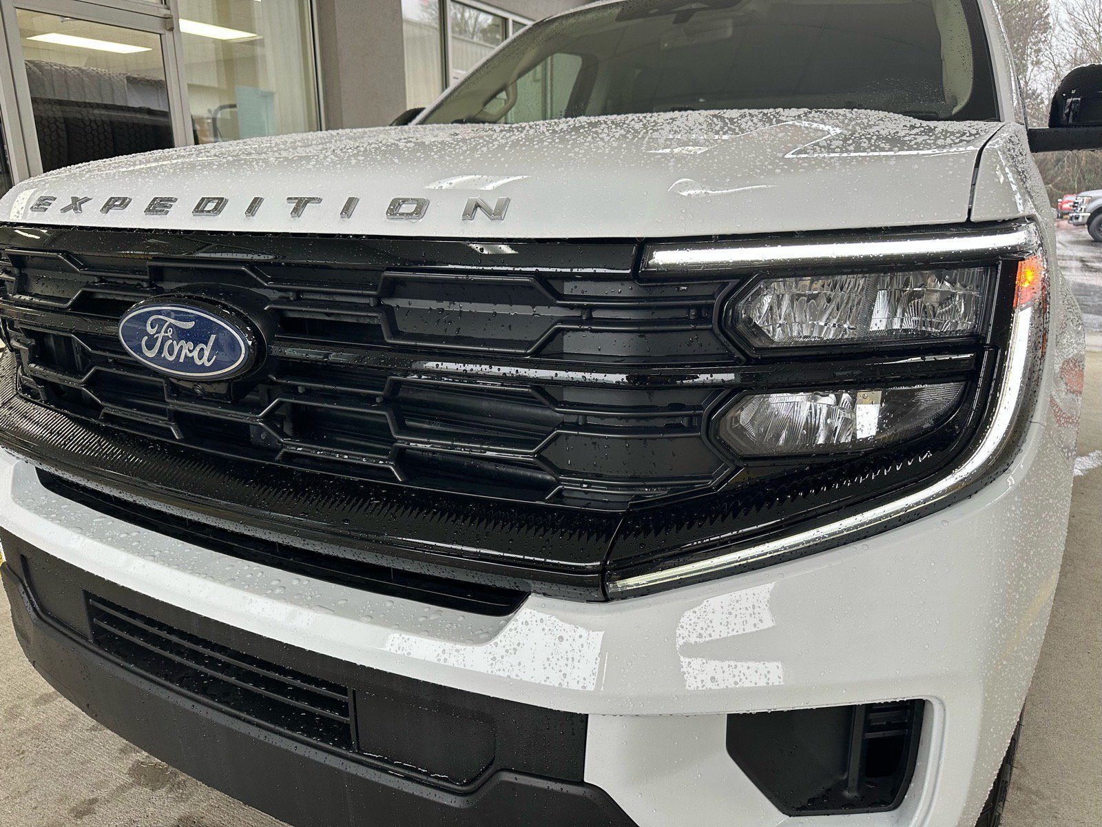 Certified 2025 Ford Expedition Active RWD image 2