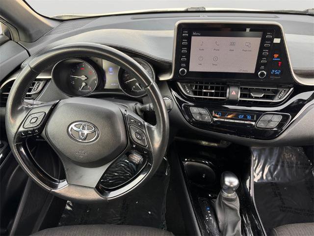Used 2019 Toyota C-HR XLE image 11