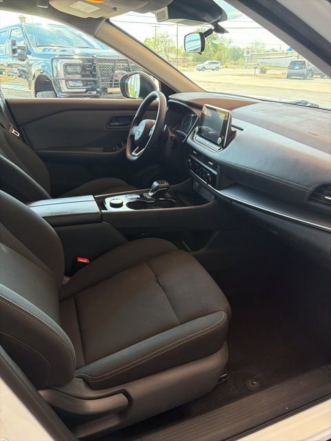 Used 2023 Nissan Rogue S AWD/4WD image 8