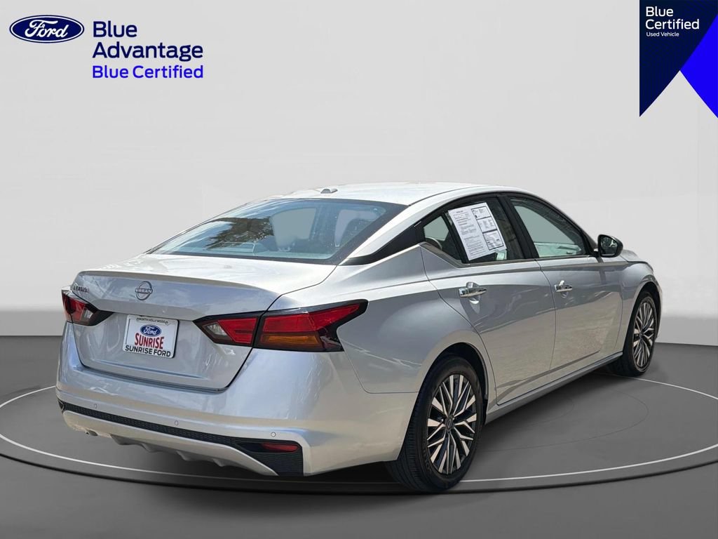 Used 2025 Nissan Altima 2.5 SV FWD image 6