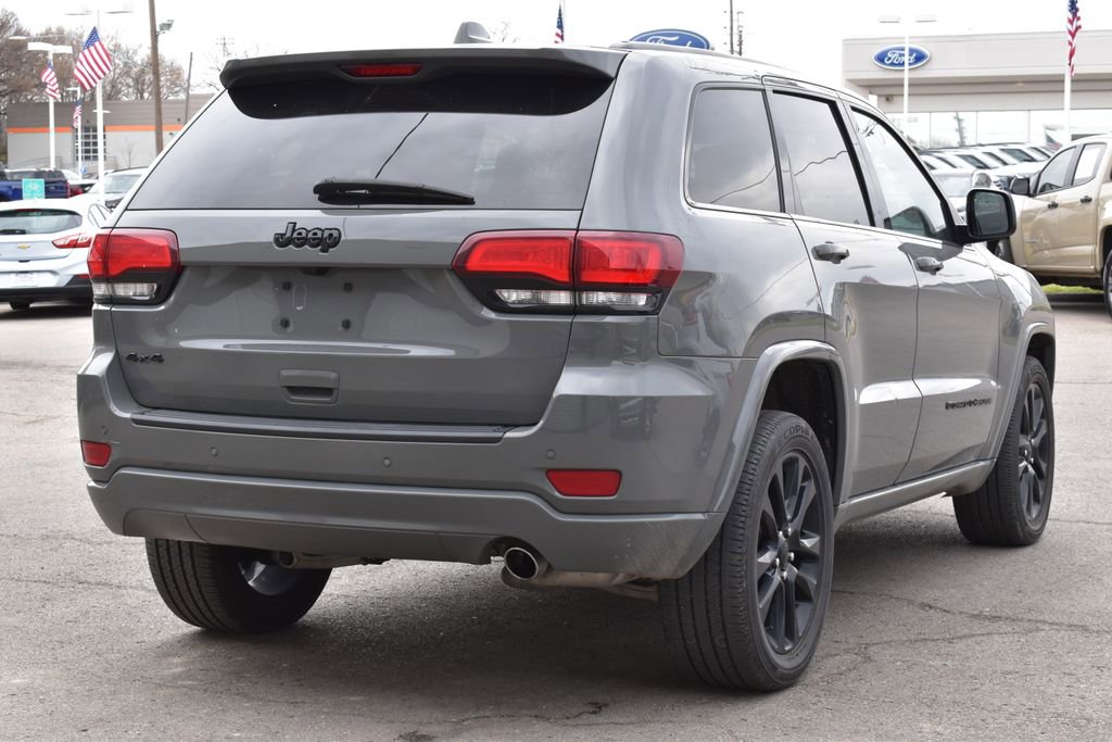 Used 2022 Jeep Grand Cherokee Laredo X image 5