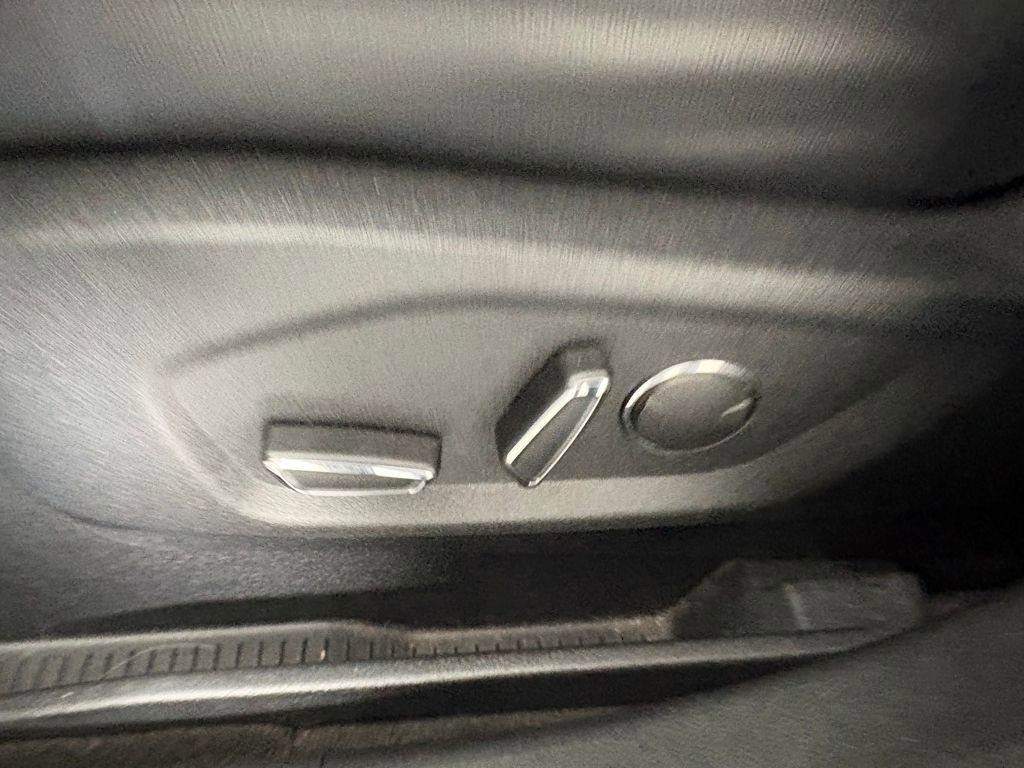 Certified 2019 Ford Edge Titanium image 15