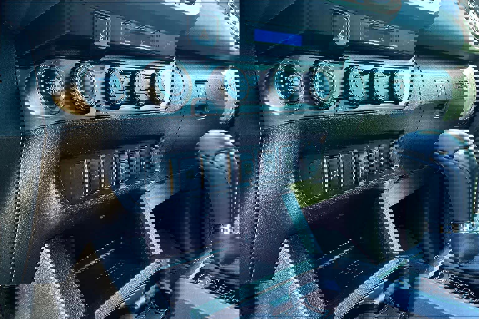 Used 2023 Toyota Tacoma TRD Off-Road AWD/4WD image 35