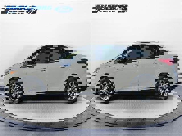 Certified 2018 Ford Focus SE image 2