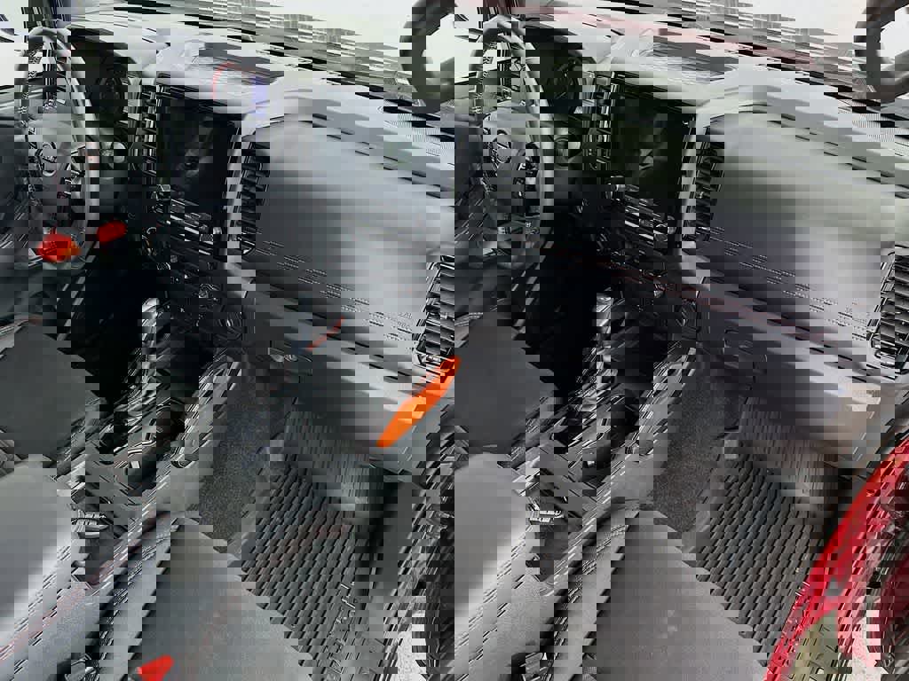 Used 2023 Nissan Frontier PRO-4X w/ Technology Package image 31