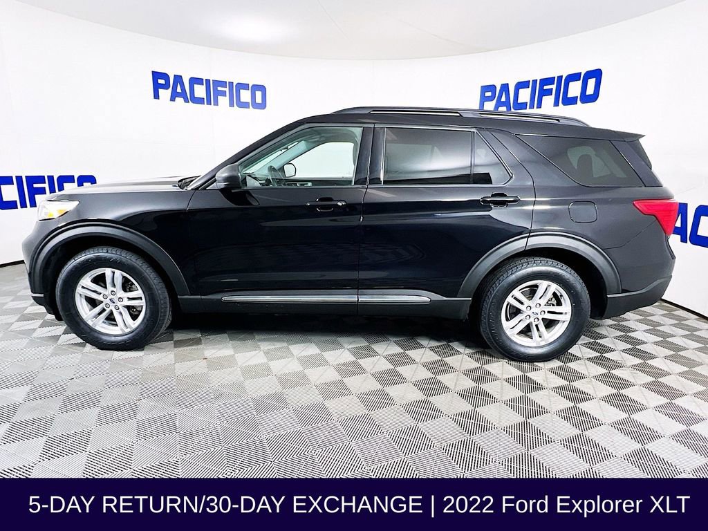Certified 2022 Ford Explorer XLT w/ Equipment Group 202A AWD/4WD image 5