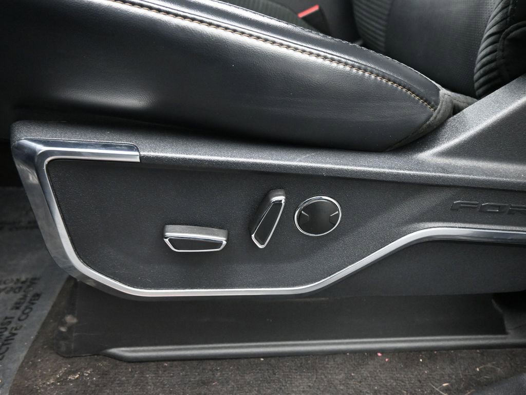 Certified 2022 Ford F150 Raptor w/ Equipment Group 801A High image 11