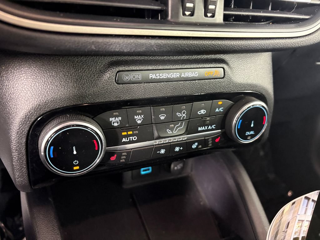 Certified 2022 Ford Escape SEL AWD/4WD image 19