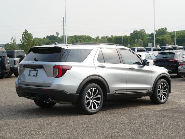Certified 2024 Ford Explorer ST-Line w/ Class IV Trailer Tow Package AWD/4WD image 3