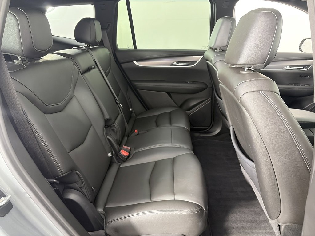 Used 2023 Cadillac XT6 Luxury image 28