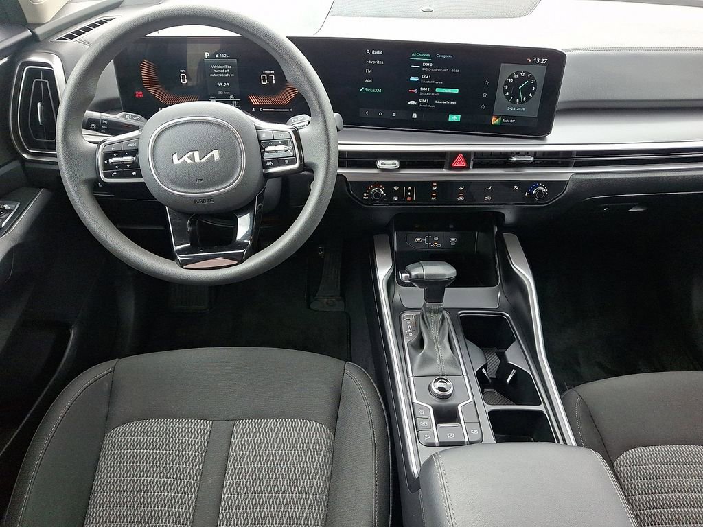Used 2025 Kia Sorento LX FWD image 12