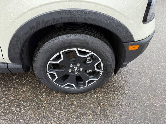 Certified 2025 Ford Bronco Sport Outer Banks w/ Outer Banks Tech Package+ AWD/4WD image 33