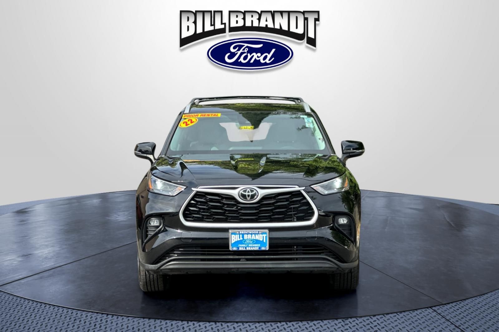 Used 2022 Toyota Highlander XLE AWD/4WD image 5